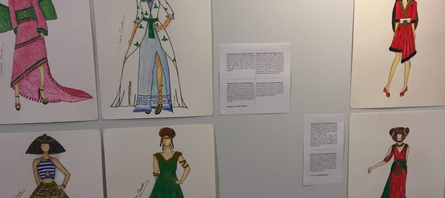 Exposició de les il·lustracions i dissenys dels alumnes de moda